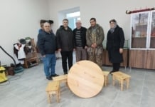 В историко-краеведческий музей села Гайдар подарили софру и 4 стульчика